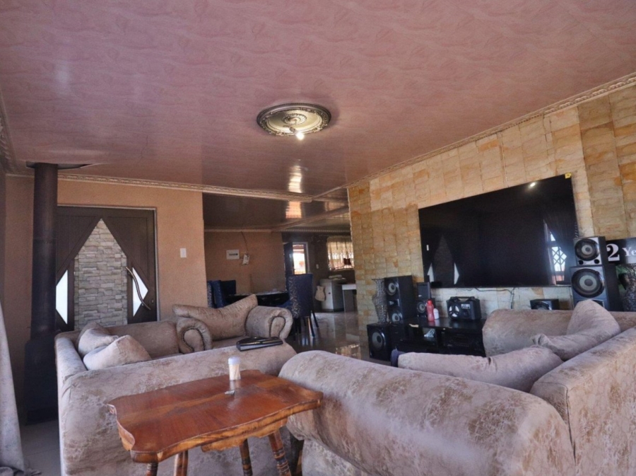 3 Bedroom Property for Sale in Selosesha Free State